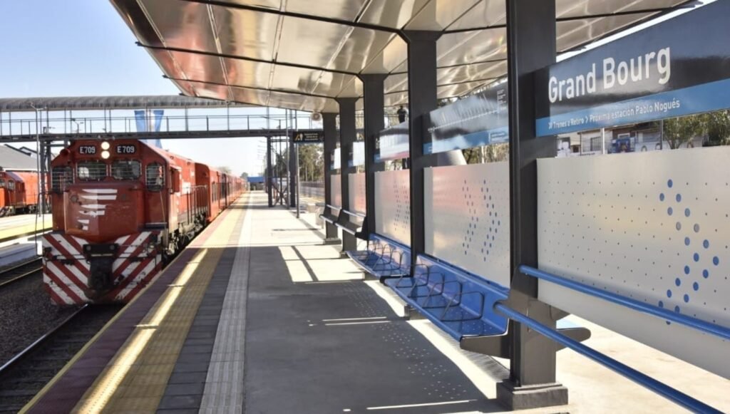 Estación Grand Bourg Belgrano Norte
